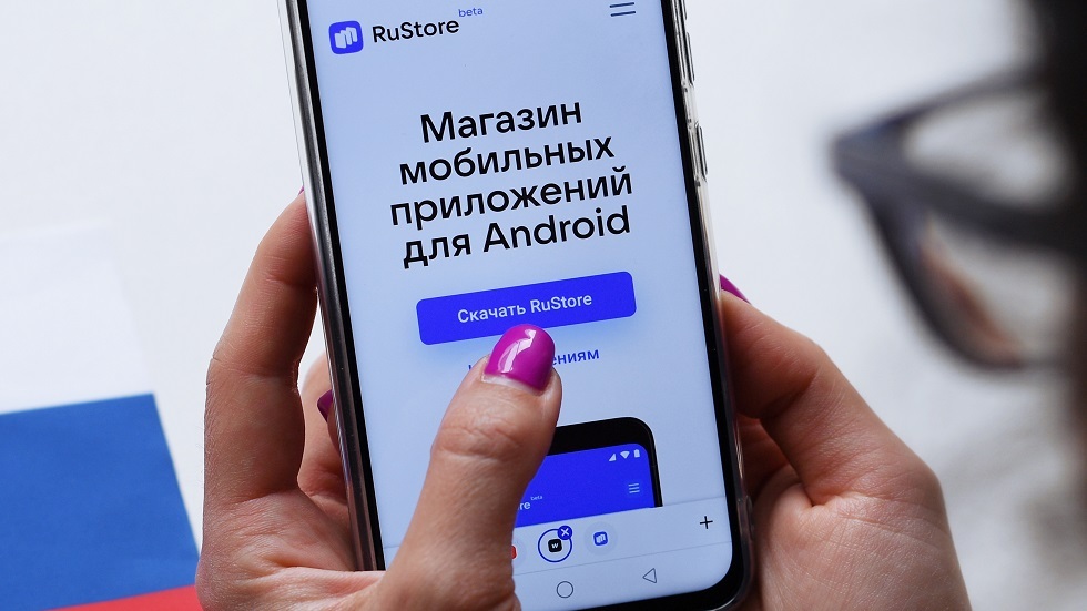 متجر  RuStore الروسي للتطبيقات يشهد إقبالا كبيرا
