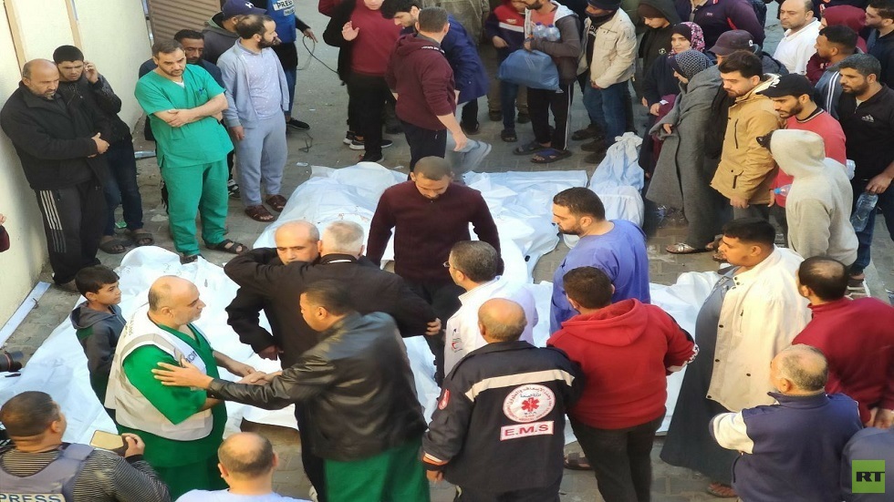 عقب بدء العمل بالهدنة.. انتشال جثث 17 قتيلا فلسطينيا في حي النصر
