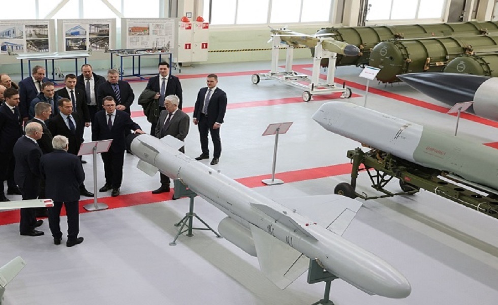ABC: كييف تتوجس من اتساع رقعة النزاع مع زيادة إنتاج روسيا للأسلحة وتحسينها للتقنيات العسكرية