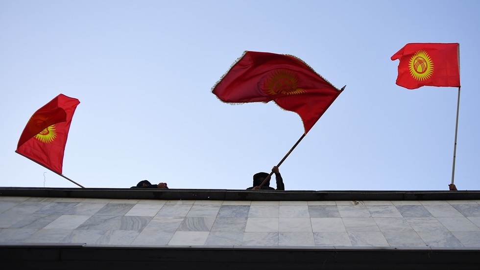 برلمان قرغيزستان يعتمد مشروع تغيير علم البلاد في القراءة الأولى (صورة)