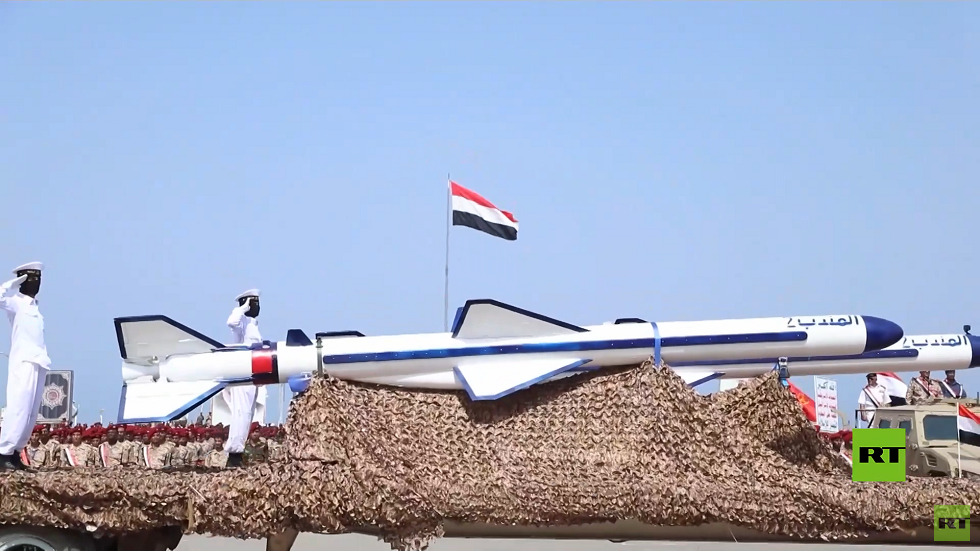 الحوثيون: أي تصعيد أمريكي يضر بمصالح شعبنا سيكون بمثابة إعلان حرب وسنتعامل معه على هذا الأساس