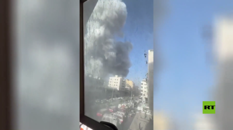 بالفيديو.. قصف إسرائيلي لمحيط مبنى مستشفى القدس في منطقة تل الهوى في غزة