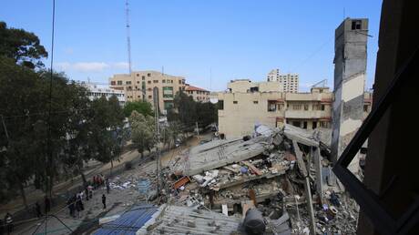 مشاهد توثق قصف إسرائيل لمركز إيواء المدنيين بحي الشيخ رضوان (فيديو)