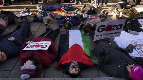 تظاهرات حاشدة ومئات الآلاف يهتفون تأييدا لفلسطين في العاصمة البريطانية لندن (فيديو+ صور)