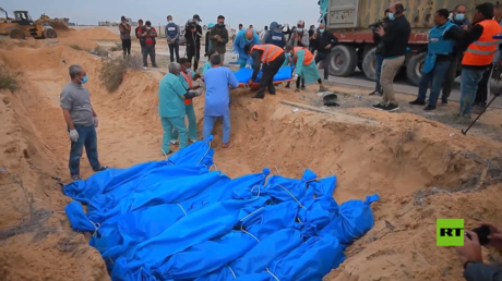 دفن أكثر من 100 جثة في مقبرة جماعية في مدينة خانيونس جنوب غزة