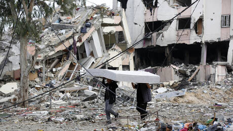 الخارجية المصرية: الوضع الإنساني بغزة خطير للغاية والحديث عن إعادة الإعمار مبكر