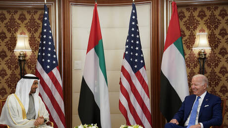 البيت الأبيض: بايدن ورئيس الإمارات يناقشان حرب غزة ويرحبان باتفاق الأسرى والهدنة