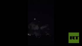 لقطات فيديو لأكبر ضربة صاروخية شنتها كتائب القسام على مناطق واسعة من إسرائيل قبل قليل (فيديوهات)