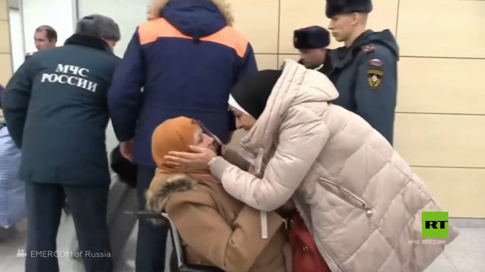 120 روسيا تم إجلاؤهم من قطاع غزة يصلون إلى موسكو