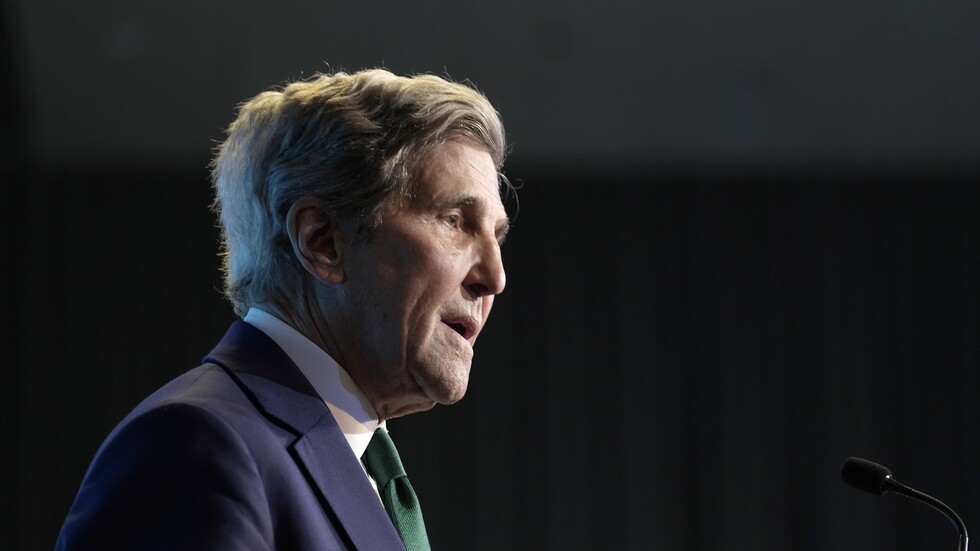 "قد يحتاج إلى ضبط انبعاثاته".. مبعوث بايدن يطلق "صوتا مألوفا" على المباشر في مؤتمر "كوب 28" (فيديو)