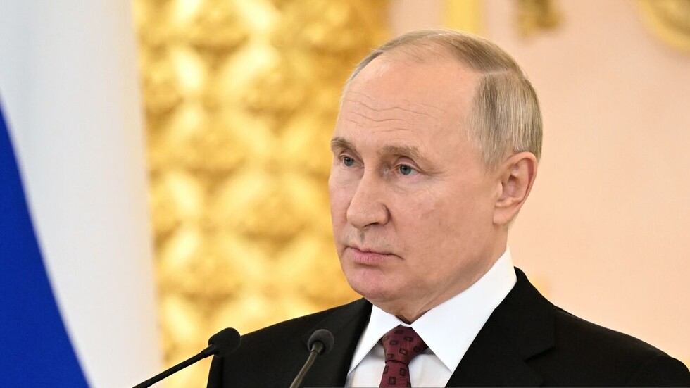 بوتين يدعو إلى ضرورة مكافحة "الروسوفوبيا" التي تم دسها إلى برامج التعليم في دونباس