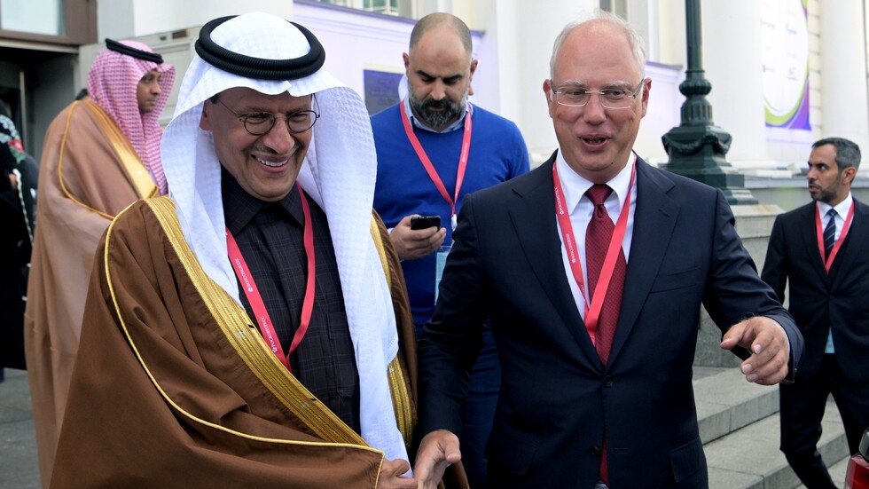 مسؤول روسي يكشف عن استثمارات سعودية جديدة