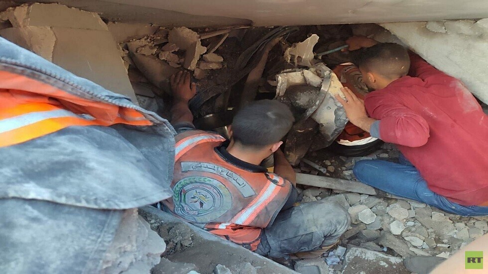 مراسلنا: حريق ضخم في مركز للإيواء شمال قطاع غزة تعرض لقصف إسرائيلي بالقنابل الحارقة "صور"