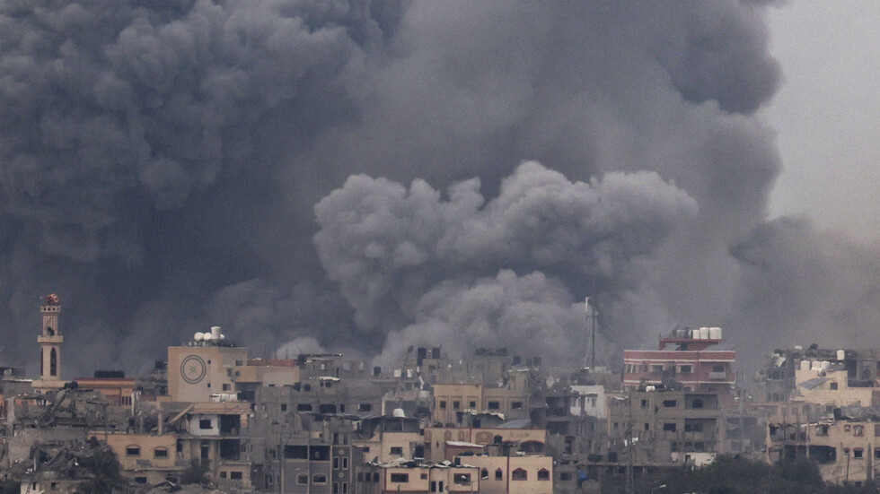 الخارجية الأردنية تعلن "استشهاد مواطنة أردنية مع جميع أفراد عائلتها" في غزة