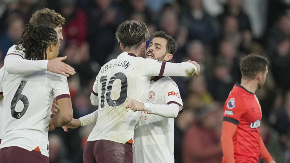 الدوري الإنجليزي.. مانشستر سيتي يعود إلى سكة الانتصارات من بوابة لوتون