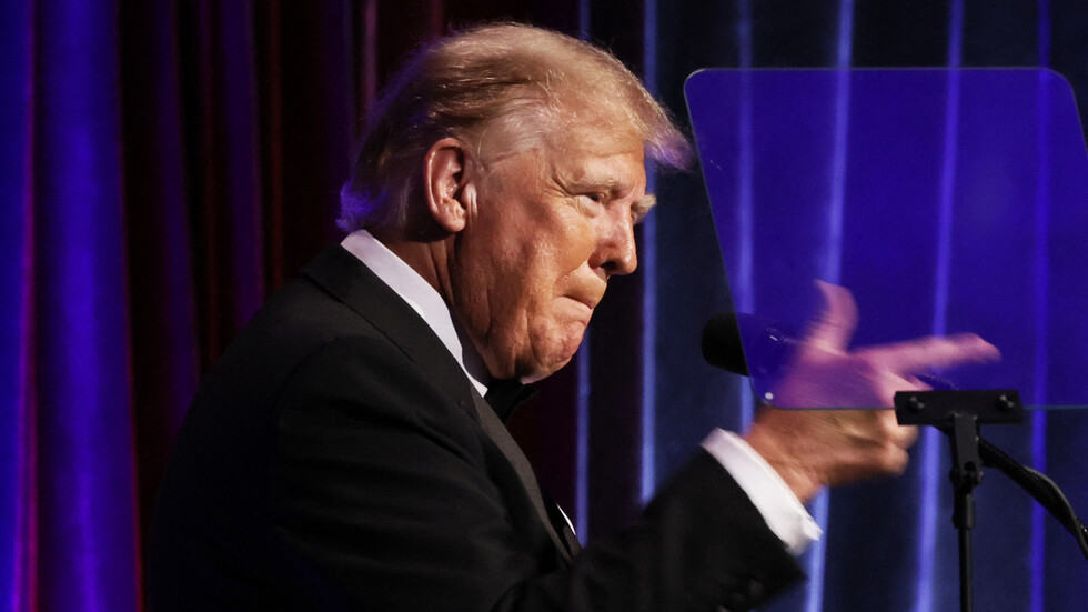 مدعون عامون يطلبون من المحكمة الأمريكية العليا البت فيما إذا كان ترامب يتمتع بحصانة من المحاكمة