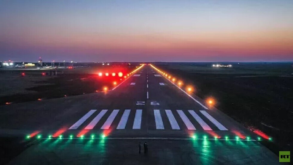 مواطن روسي يسافر من الدنمارك إلى الولايات المتحدة دون جواز سفر أو تذكرة طائرة