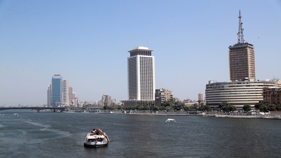مصر تفرض رسوما إضافية على "رسائل البرق والتلفون والبريد"ّ!