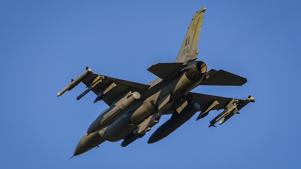 وسائل إعلام: محتجون يغلقون مدخل مصنع في النرويج لـ "تزويده إسرائيل بالأسلحة"