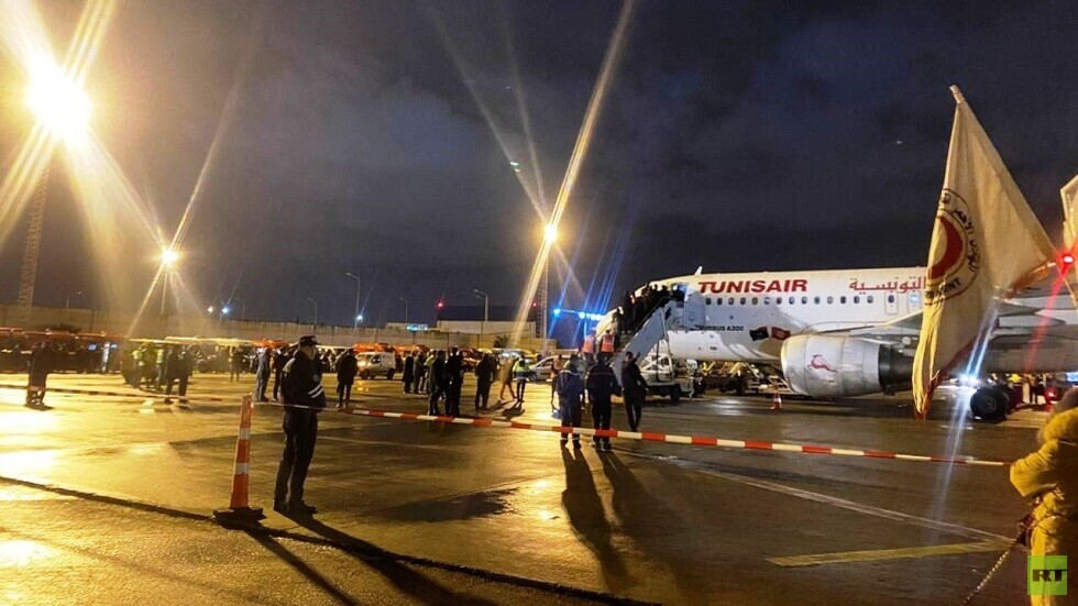 مراسلة RT: تونس تستقبل الدفعة الثانية من الجرحى الفلسطينيين (صور + فيديو)