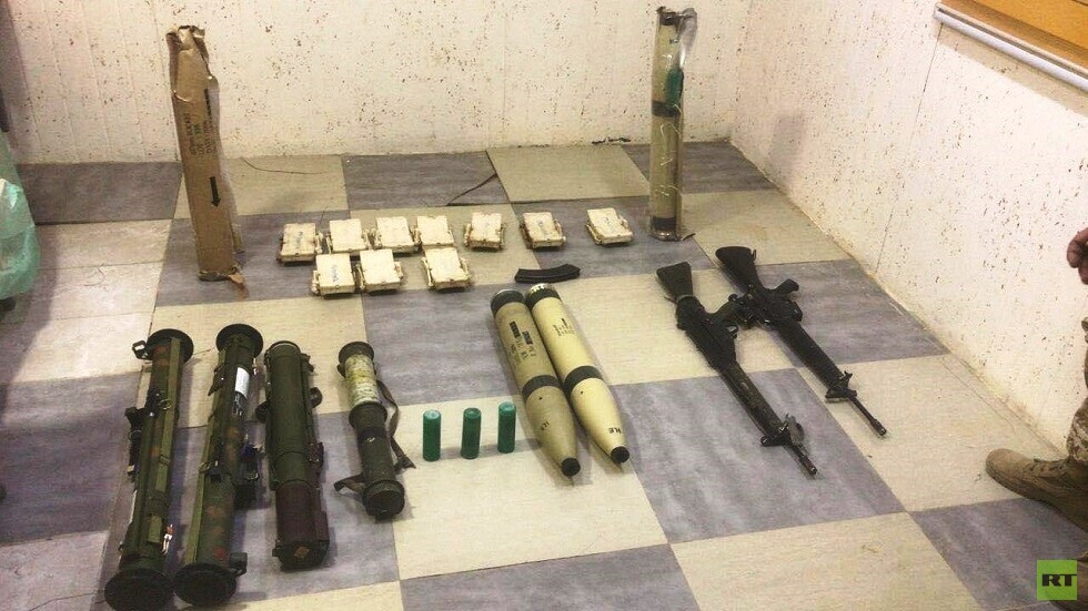 أعلنت مقتل عدد منهم.. القوات الأردنية تنشر صور المهربين الذين تم القبض عليهم والأسلحة التي تم ضبطها