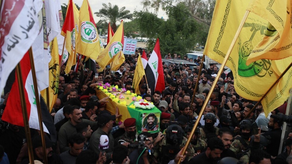 بالفيديو.. قصف إسرائيلي قرب مكان تشييع عنصر لـ"حزب الله"