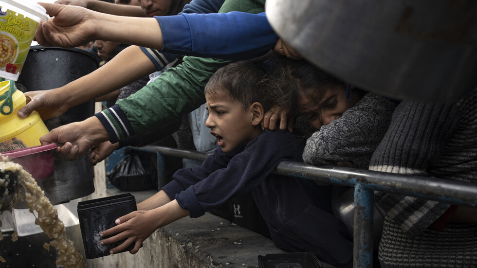 كندا تمنح تأشيرات مؤقتة لذوي مواطنيها من سكان غزة