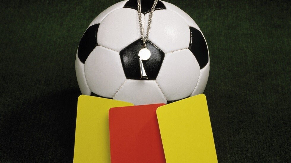 سر الوشم.. حكم عراقي يعلق على قرار إيقافه بسبب وشم (صورة)