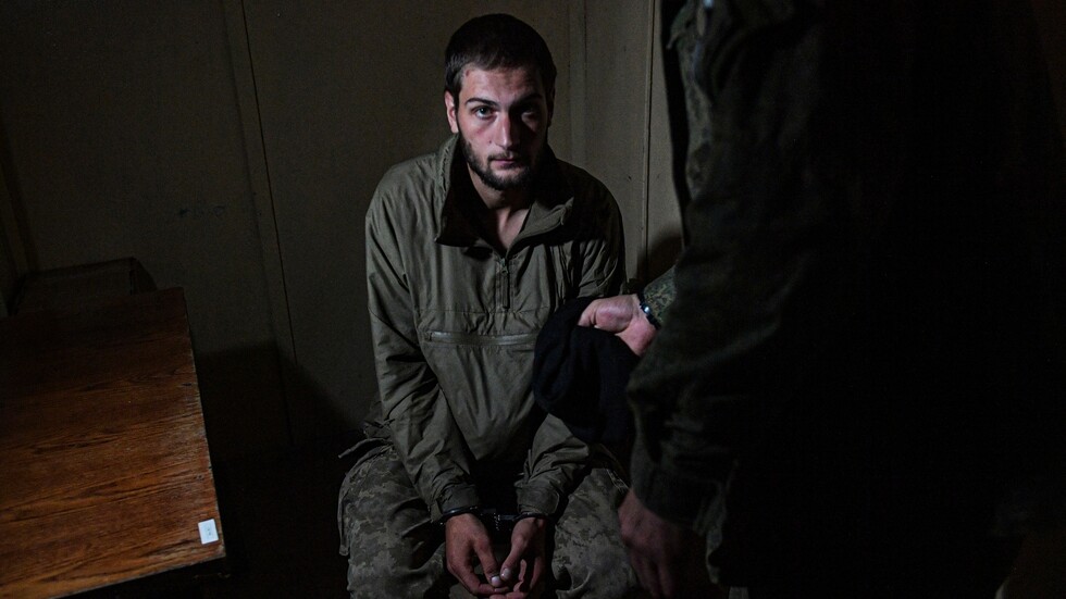 أول عملية لتبادل رسائل الأهالي للأسرى بين روسيا وأوكرانيا