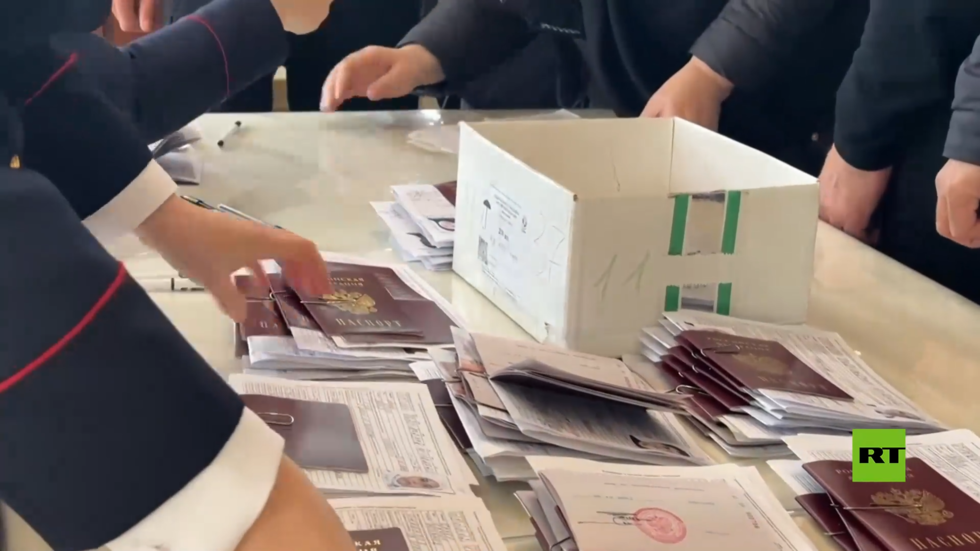 45 لاجئا فلسطينيا يحصلون على الجنسية الروسية