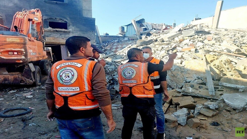 صحة غزة: ارتفاع حصيلة ضحايا القصف الإسرائيلي على قطاع غزة إلى 20915 قتيلا