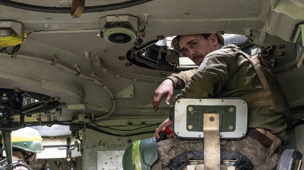 نصائح غير متوقعة في 2023.. ضرورة قبول فكرة التفاوض مع موسكو "حقنا للدماء"