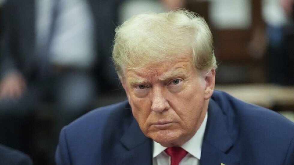 خبراء أمريكيون: استبعاد ترامب من الانتخابات التمهيدية مهزلة وانهيار للديمقراطية