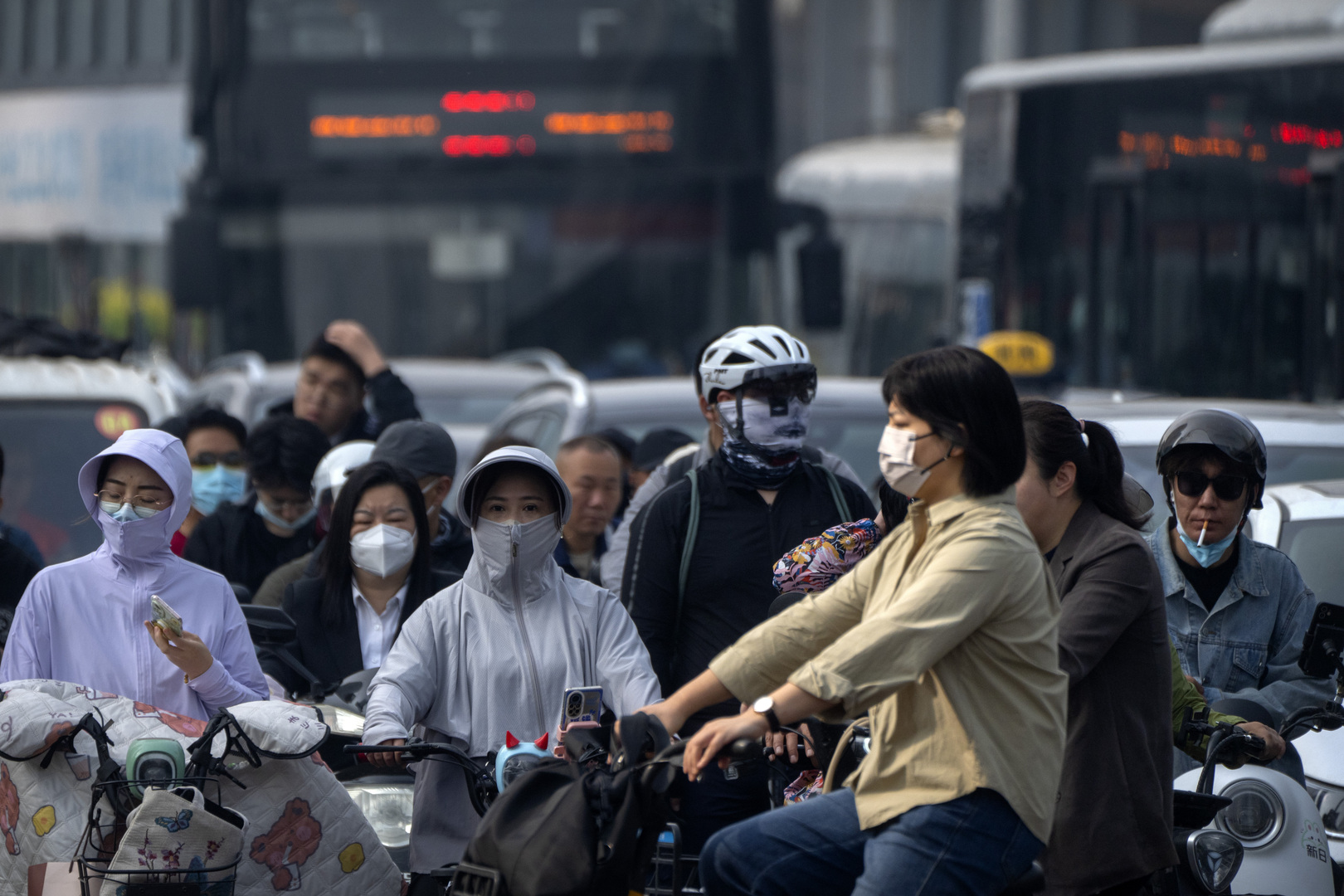 جمهوريون يدعون بايدن للحد من الرحلات بين الولايات المتحدة والصين بعد تفشي فيروس