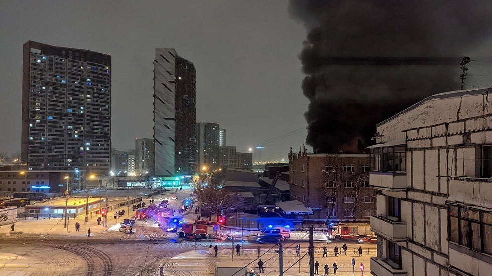 حريق بمصنع  للعربات في موسكو