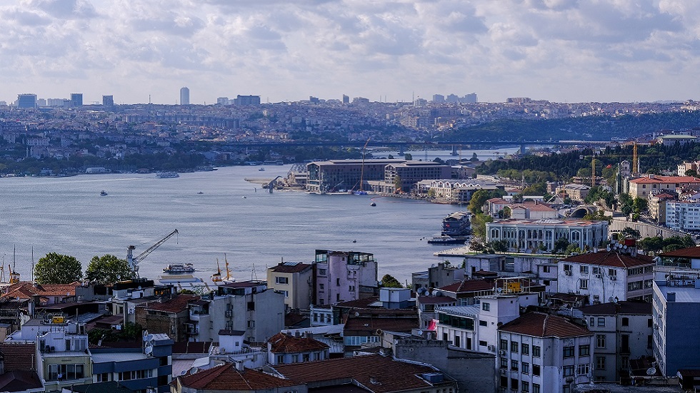 زلزال يضرب اسطنبول ومناطق أخرى بشمال غرب تركيا