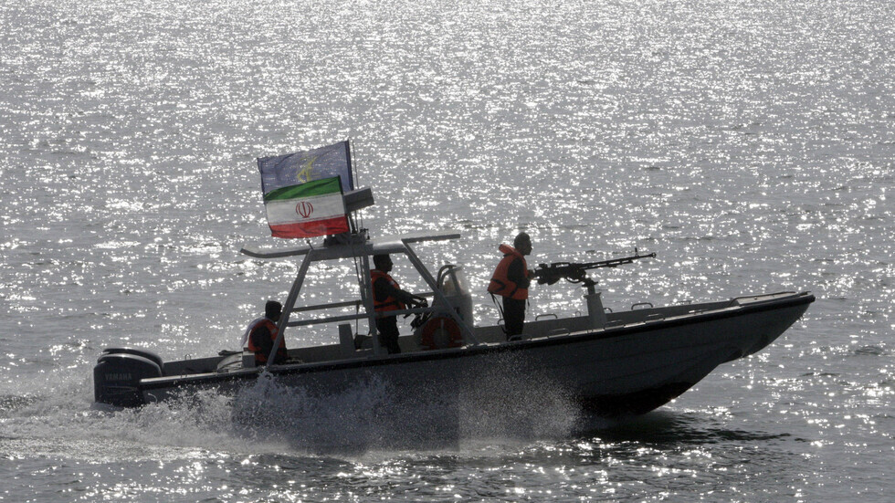 إيران توقف سفينتين في الخليج محملتين بـ4.5 مليون لتر من الوقود المهرب