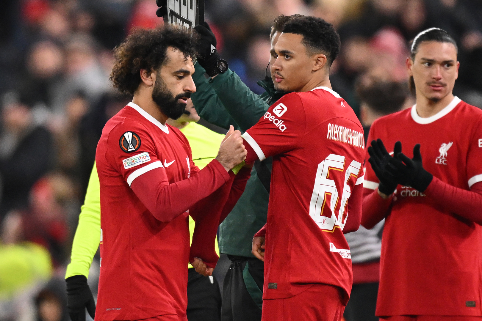 نجم ليفربول السابق: محمد صلاح ضحية هدوئه