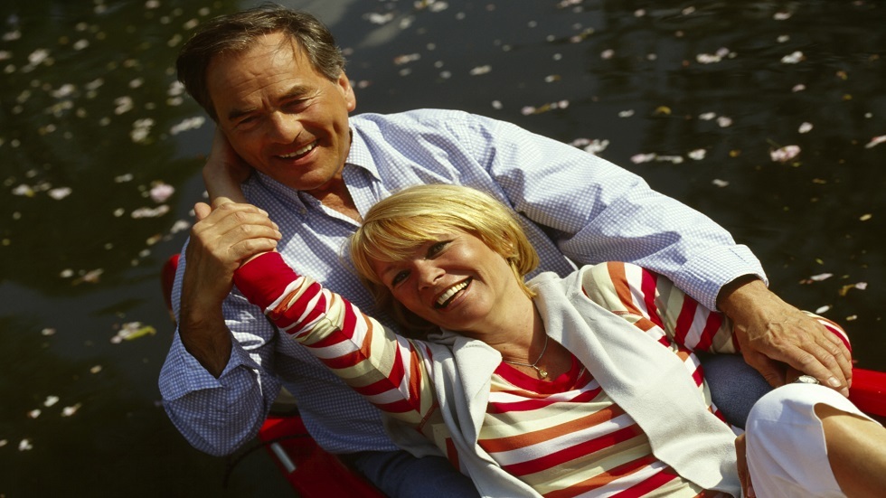 “الزواج السعيد”.. لإطالة العمر عند الرجال “الزواج السعيد”.. لإطالة العمر عند الرجال