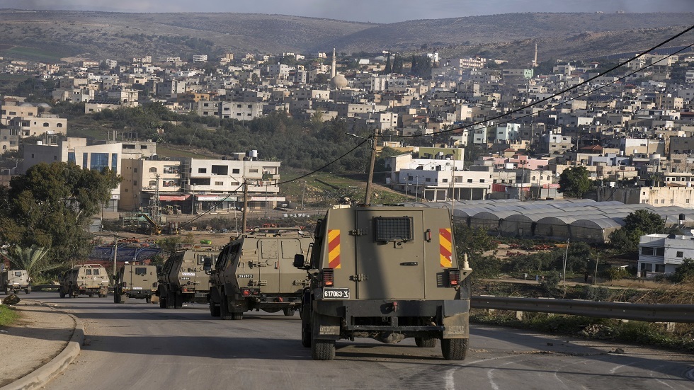 الجيش الإسرائيلي يقتحم مدينة رام الله ويعتقل عددا من الفلسطينيين (فيديو)