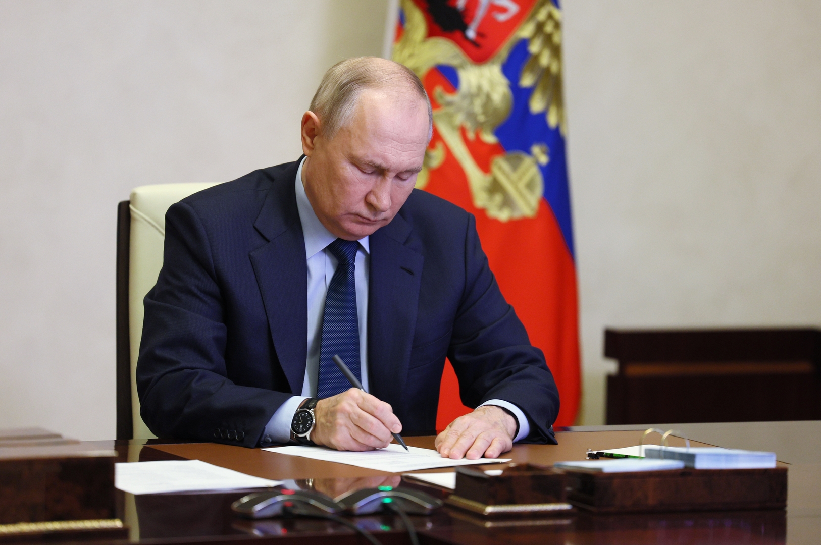 روسيا تصادق على اتفاق لمنع الازدواج الضريبي مع سلطنة عمان
