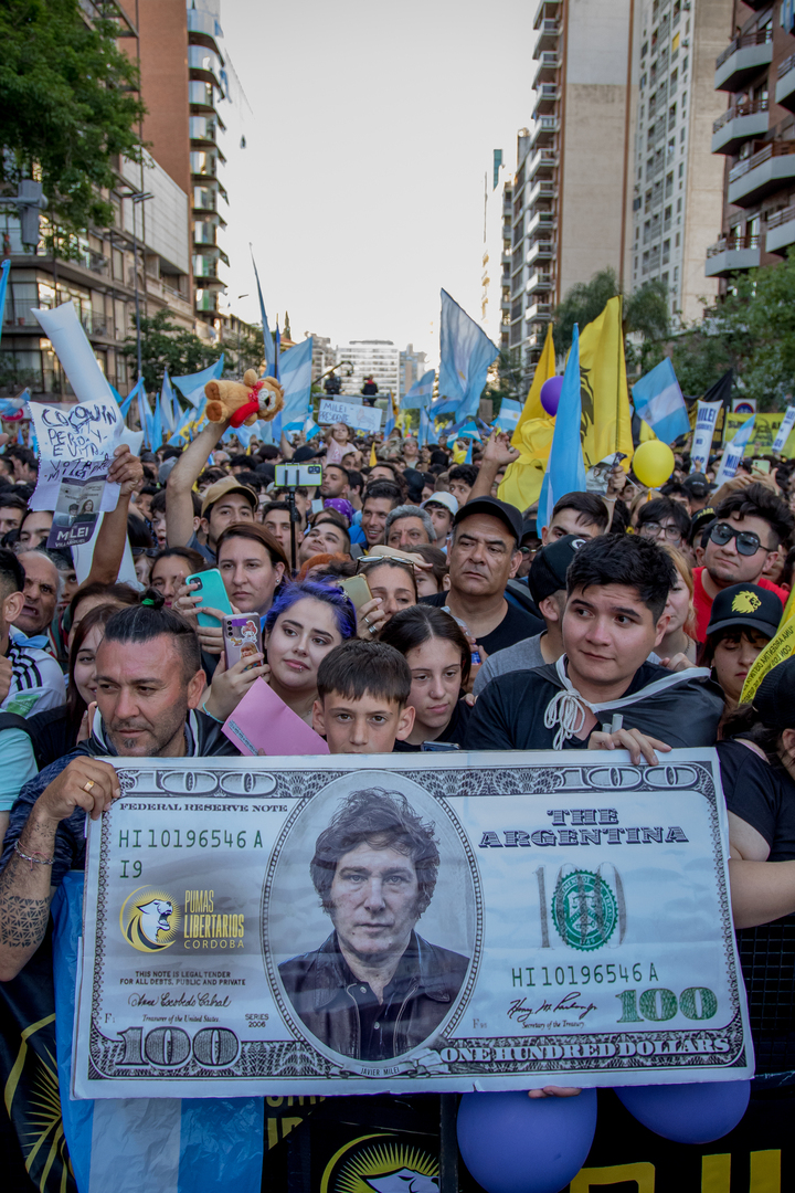 بوتين عن مقترح الرئيس الأرجنتيني اعتماد الدولار كعملة وطنية: خطوة ستقود إلى فقدان السيادة