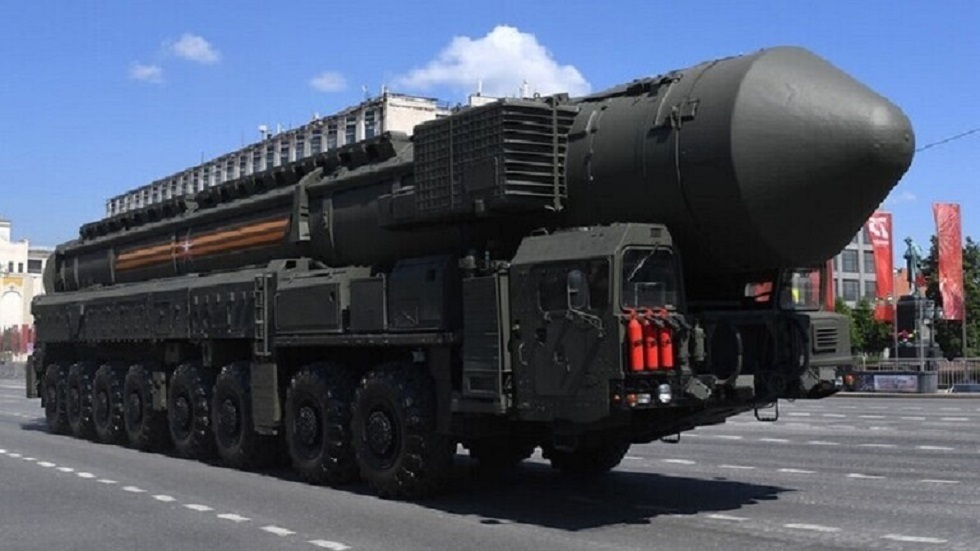 كاراكايف: نخطط لدعم الأنظمة المتنقلة لقوات الصواريخ الاستراتيجية الروسية بوحدات مناورة فوق صوتية