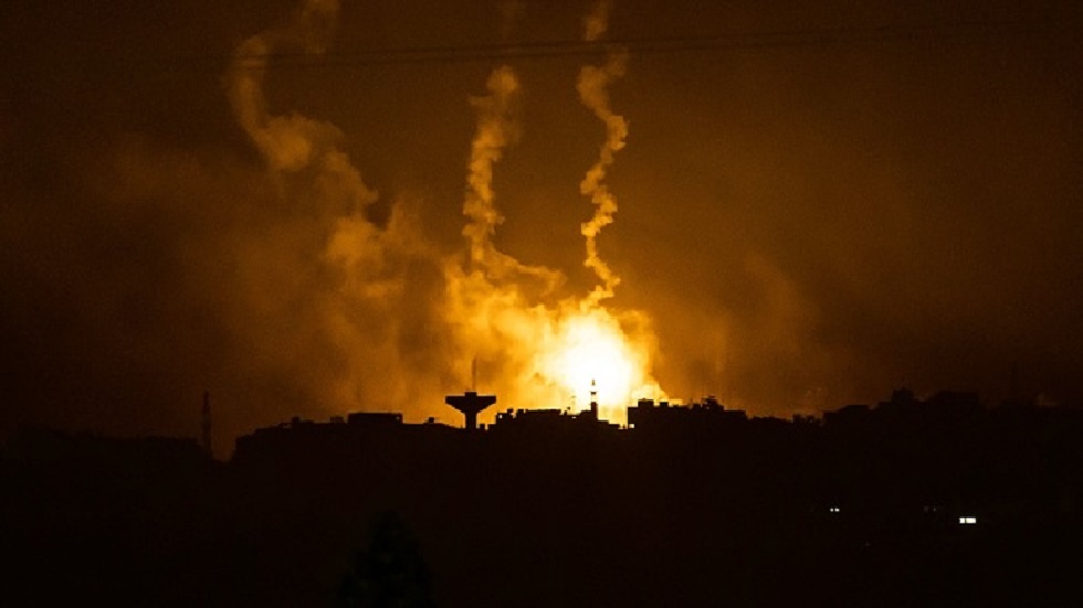 مراسلنا: أكثر من 30 قتيلا وعشرات المفقودين في قصف إسرائيلي لمربع سكني شمال غزة