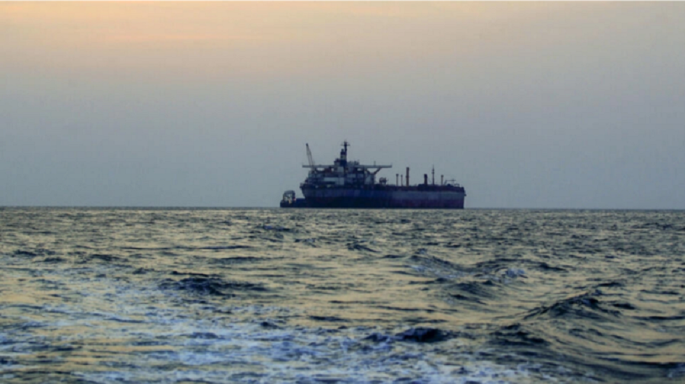 سفينة نرويجية تصاب بجسم مجهول في البحر الأحمر