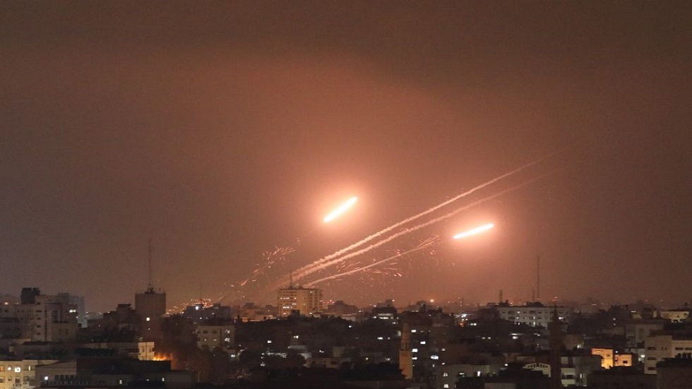 الجيش الإسرائيلي يرصد إطلاق صواريخ من سوريا باتجاه هضبة الجولان