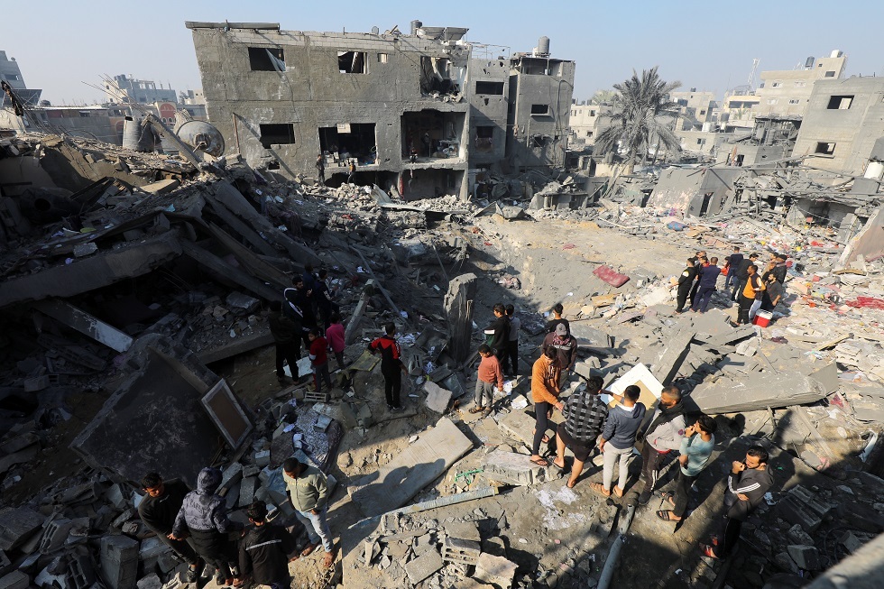 وزارة الصحة بغزة: مقتل 100 شخص على الأقل في قصف إسرائيلي على القطاع