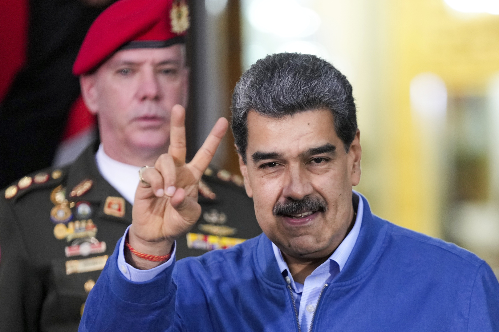 بعد صفقة تبادل السجناء.. فنزويلا تدعو الولايات المتحدة إلى فتح صفحة جديدة بالعلاقات