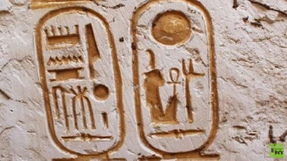  رئيس مصري يهب لإنقاذ الفرعون
