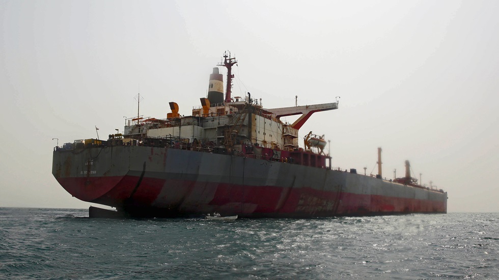 البحرية الهندية تنشر 3 سفن في بحر العرب بعد الهجوم على سفينة تجارية
